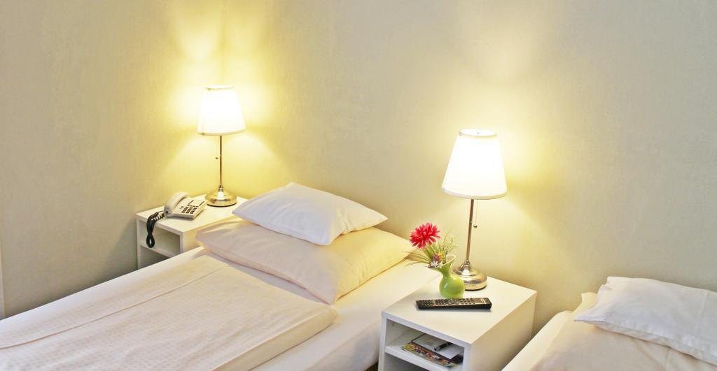 Pension Hotel Mariahilf Vienne Extérieur photo